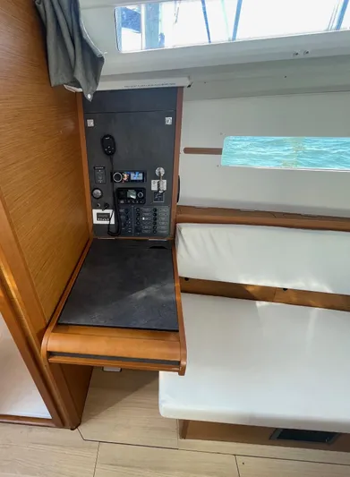 Zoe Yacht Photos Pics 