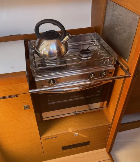 Zoe Yacht Photos Pics 