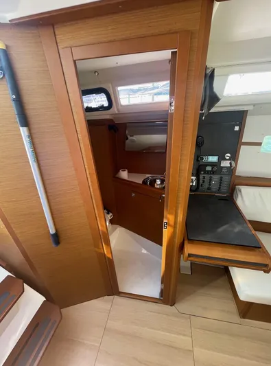 Zoe Yacht Photos Pics 