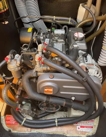 Zoe Yacht Photos Pics 