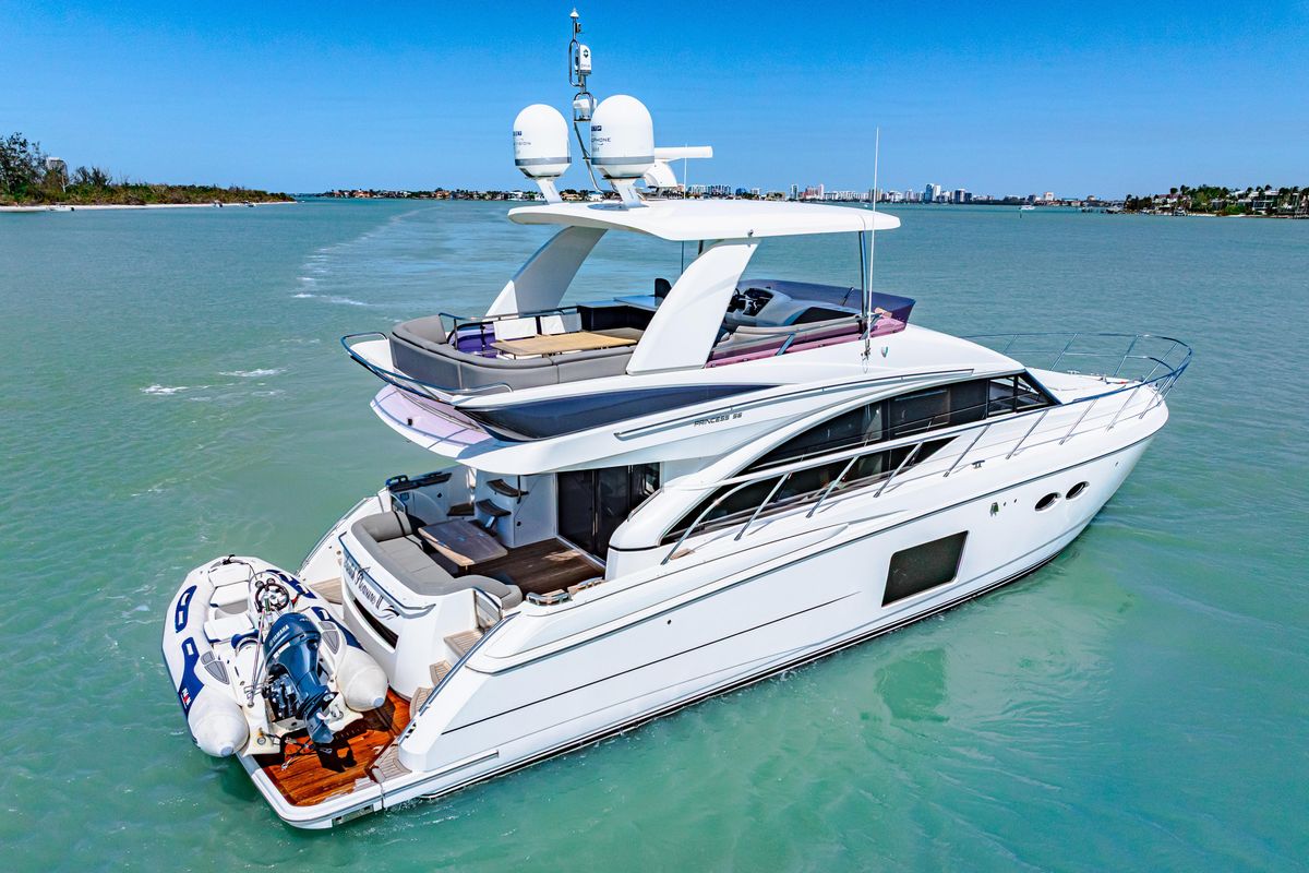 2017 Princess 59 