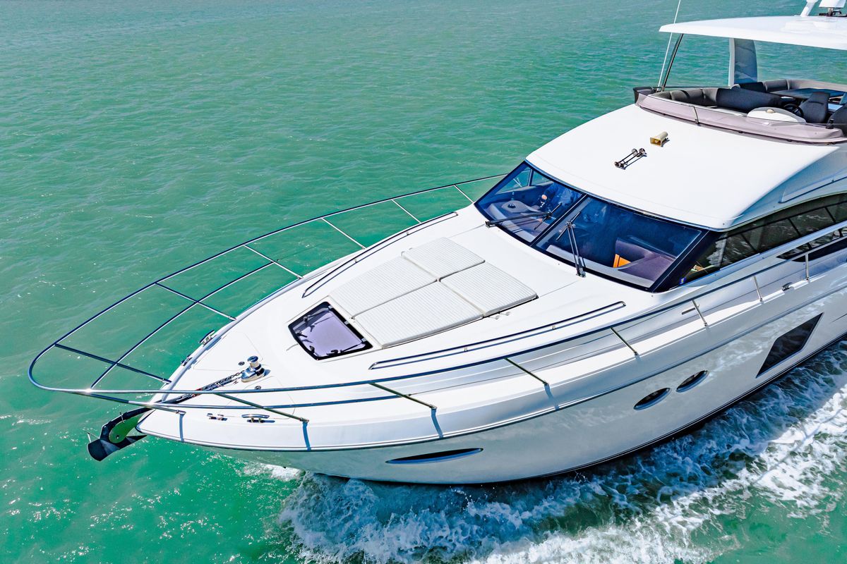 2017 Princess 59 
