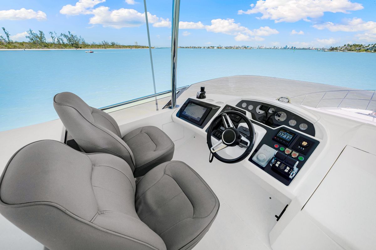 2017 Princess 59 