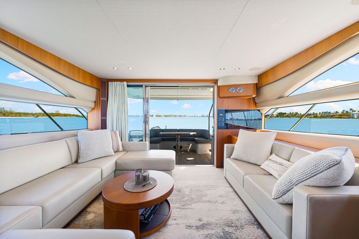 2017 Princess 59 