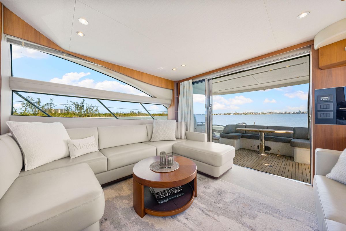 2017 Princess 59 