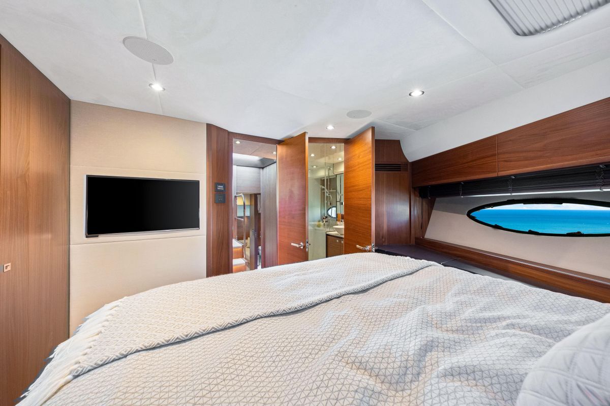 2017 Princess 59 