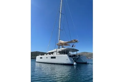 2018 Lagoon 52