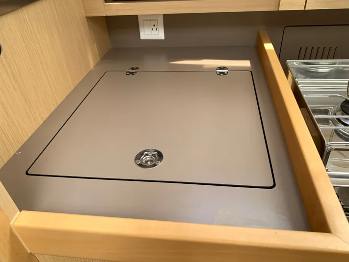 Sails Call Yacht Photos Pics 