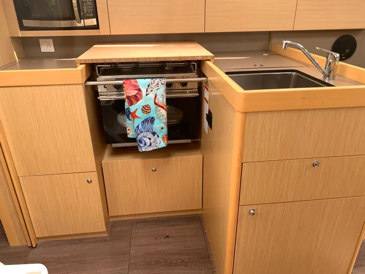 Sails Call Yacht Photos Pics 