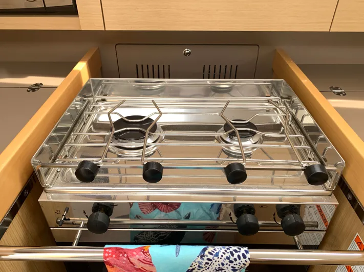 Sails Call Yacht Photos Pics 