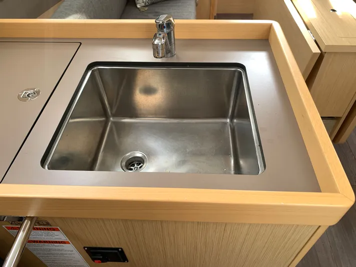 Sails Call Yacht Photos Pics 