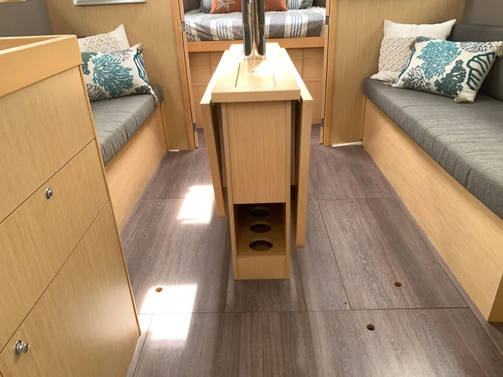 Sails Call Yacht Photos Pics 