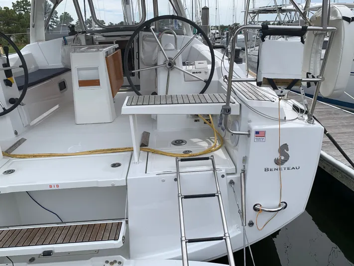 Sails Call Yacht Photos Pics 