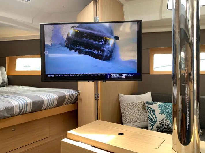 Sails Call Yacht Photos Pics 