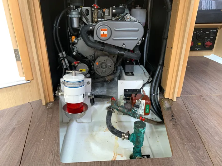 Sails Call Yacht Photos Pics 