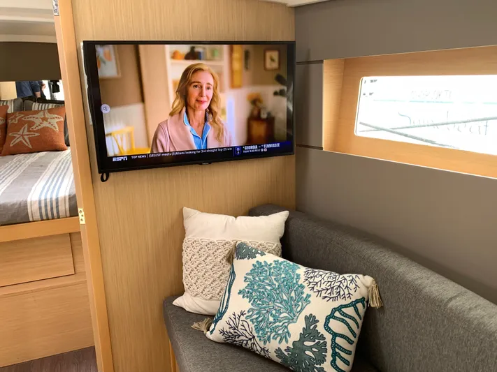 Sails Call Yacht Photos Pics 