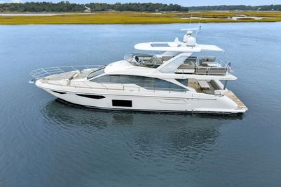 2022 60' Azimut-60 fly Miami, FL, US