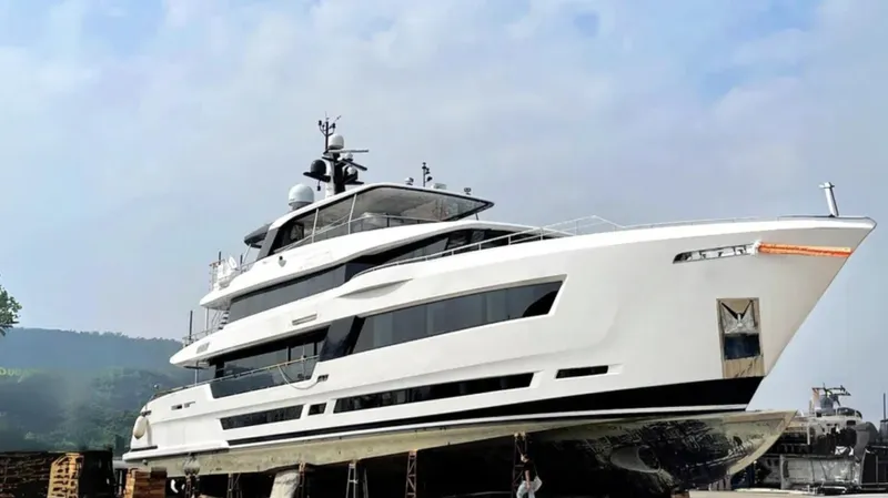  Yacht Photos Pics 2023 Heysea Asteria 142 yacht on display, showcasing sleek design and modern features.