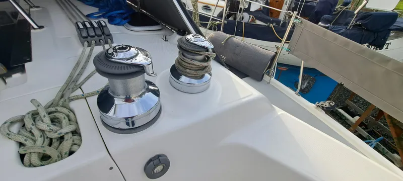 Bashful Yacht Photos Pics Deck of 2006 Hunter 46 LE sailboat with winches and ropes.