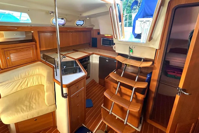 Caroline C Yacht Photos Pics 