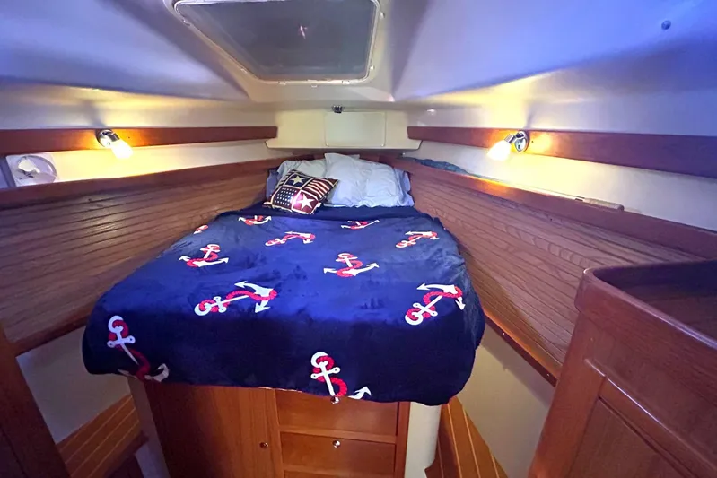 Caroline C Yacht Photos Pics 