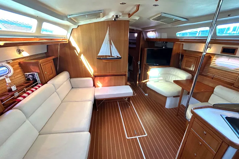 Caroline C Yacht Photos Pics 