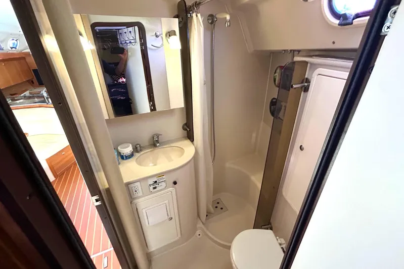 Caroline C Yacht Photos Pics 