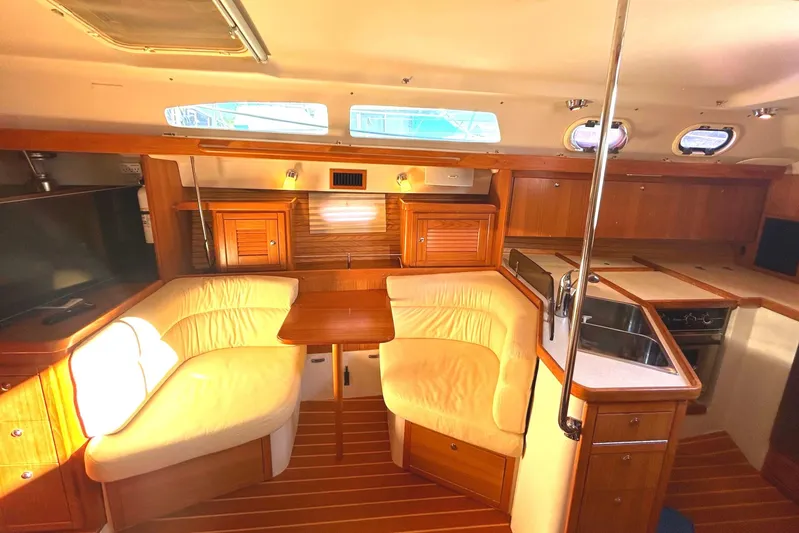 Caroline C Yacht Photos Pics 