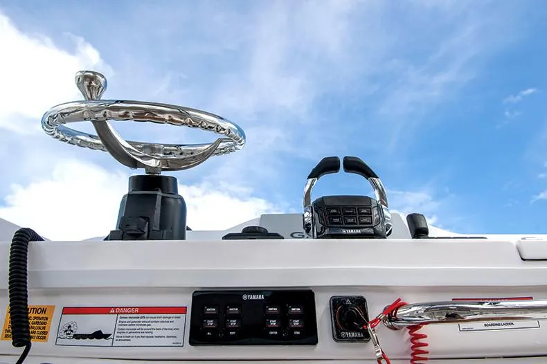  Yacht Photos Pics Manufacturer Provided Image