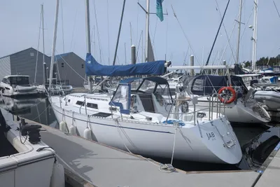 Islander 34 - 2