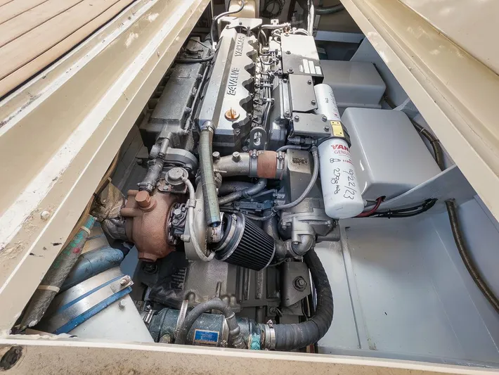 Longer Hours Yacht Photos Pics 