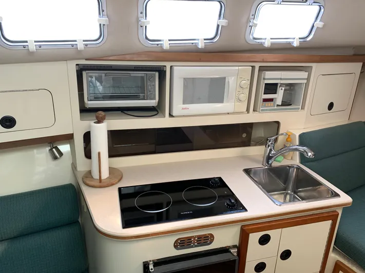 Sugar Magnolia Yacht Photos Pics 