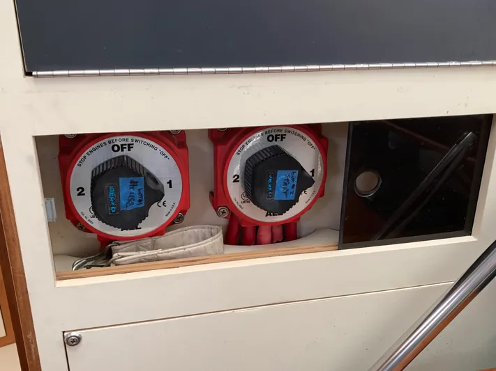 Sugar Magnolia Yacht Photos Pics 