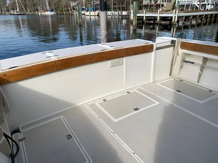 Sugar Magnolia Yacht Photos Pics 