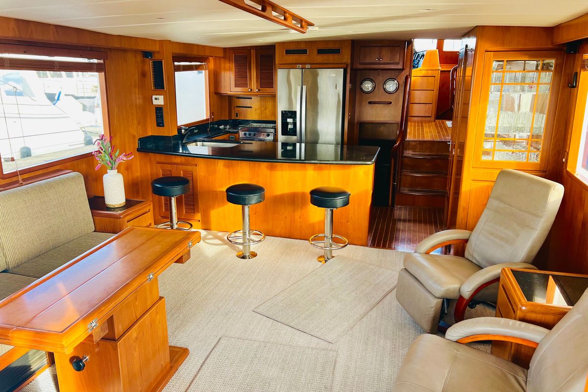 2001 Grand Alaskan 64 