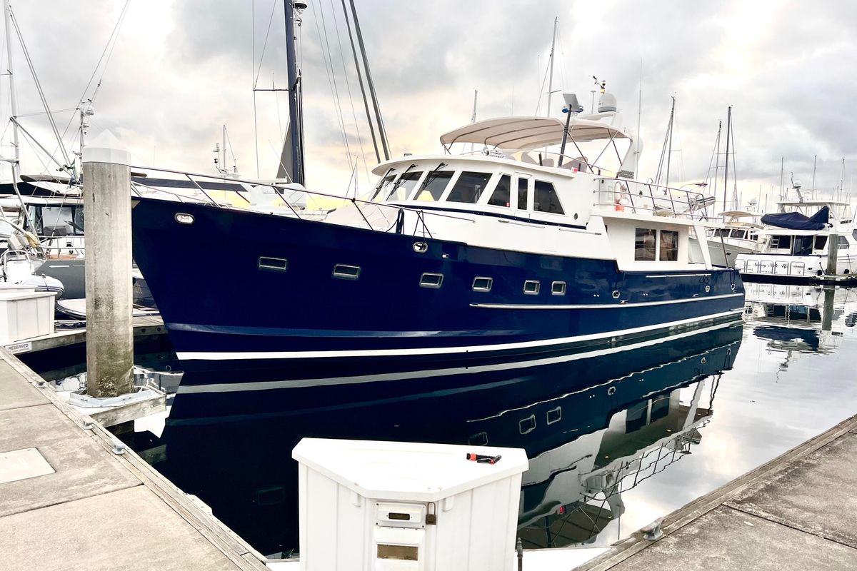 2001 Grand Alaskan 64 