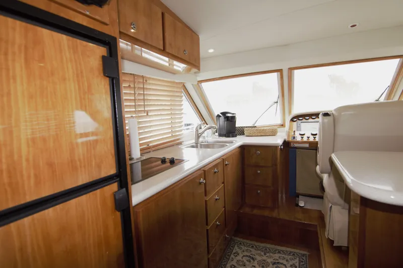 Bula Yacht Photos Pics Pilothouse Galley Forward