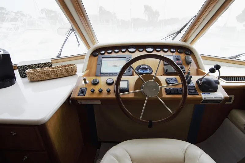 Bula Yacht Photos Pics Lower Helm