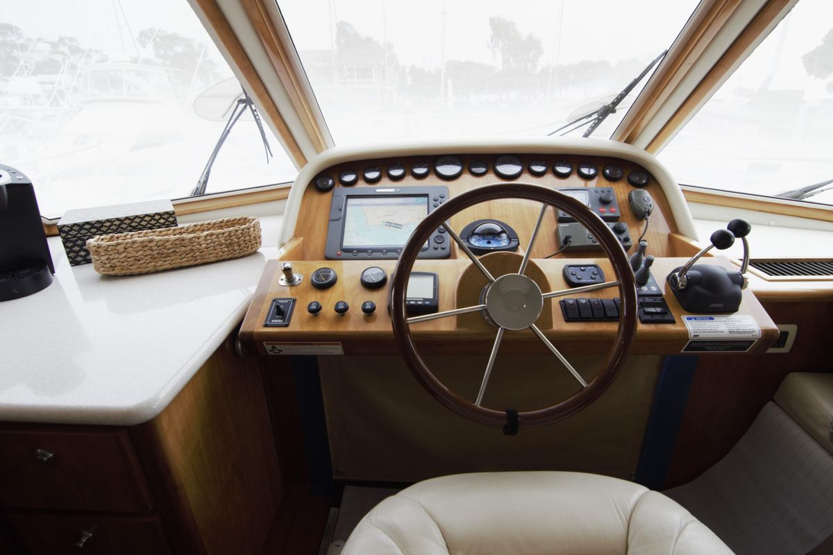 2005 Navigator 44 
