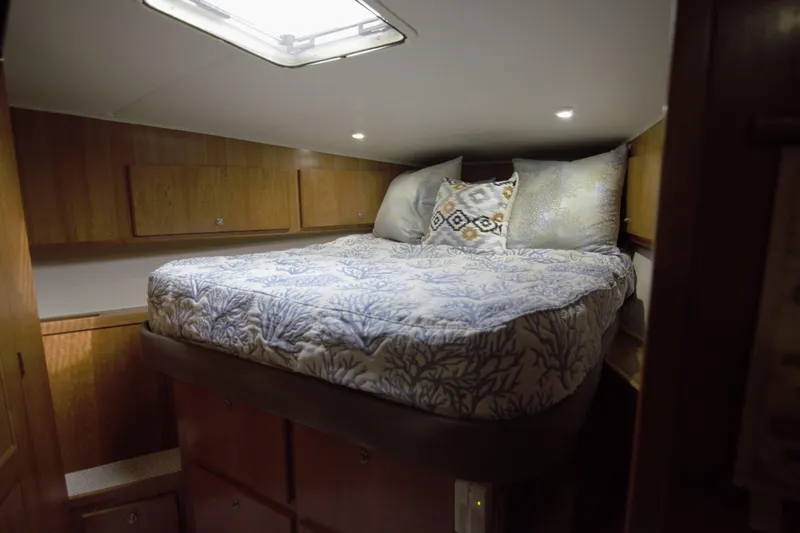 Bula Yacht Photos Pics VIP Stateroom