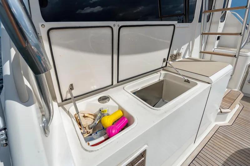 Meat Chaser Yacht Photos Pics 