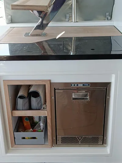 Feel So Good Yacht Photos Pics 