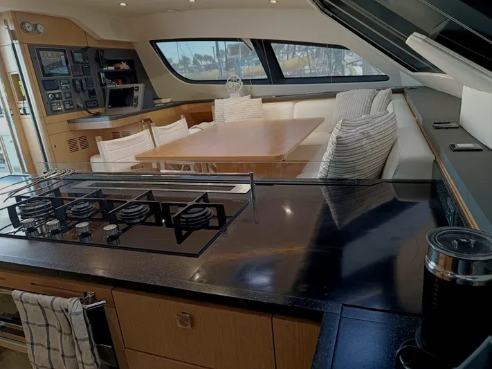 Feel So Good Yacht Photos Pics 