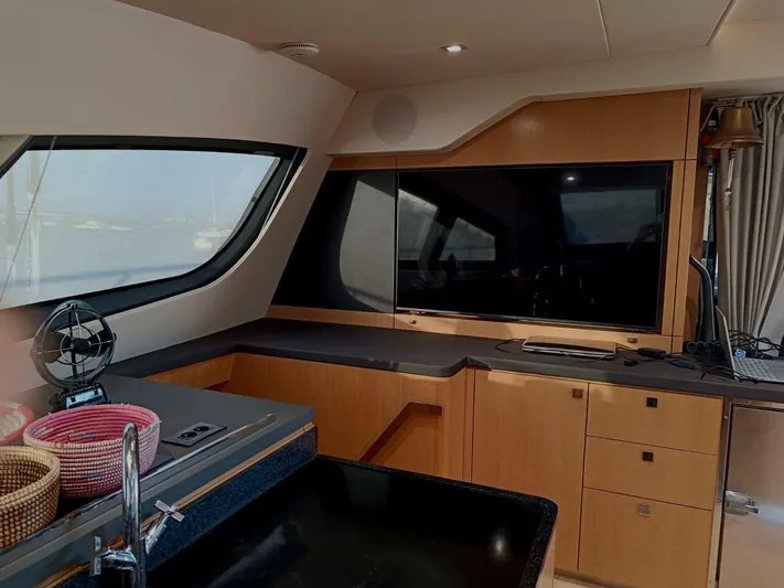 Feel So Good Yacht Photos Pics 