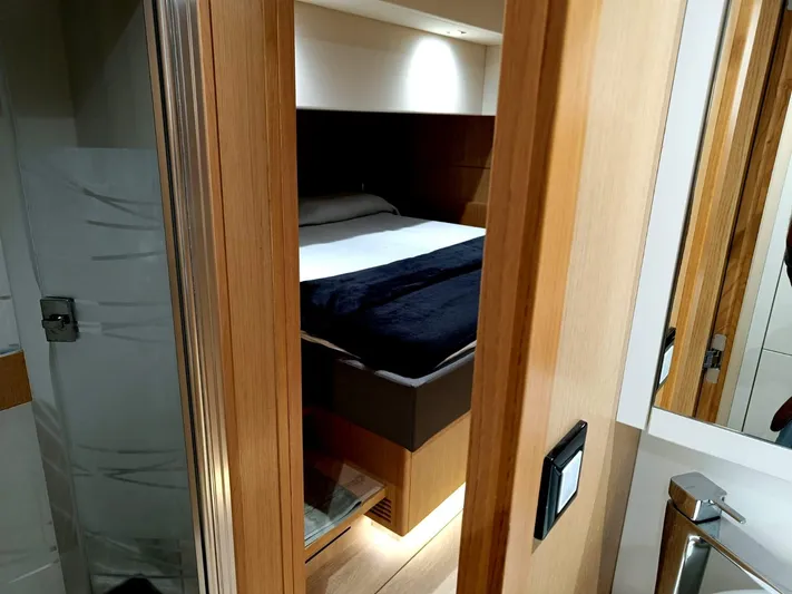 Feel So Good Yacht Photos Pics 