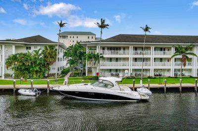 Yacht