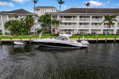 Yacht
