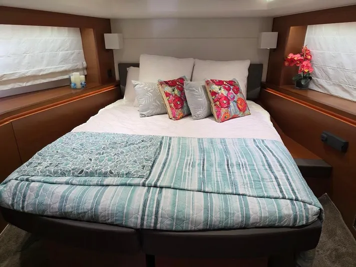 Just Peachy Yacht Photos Pics 