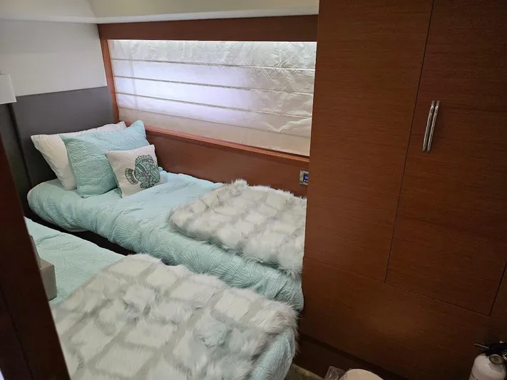 Just Peachy Yacht Photos Pics 