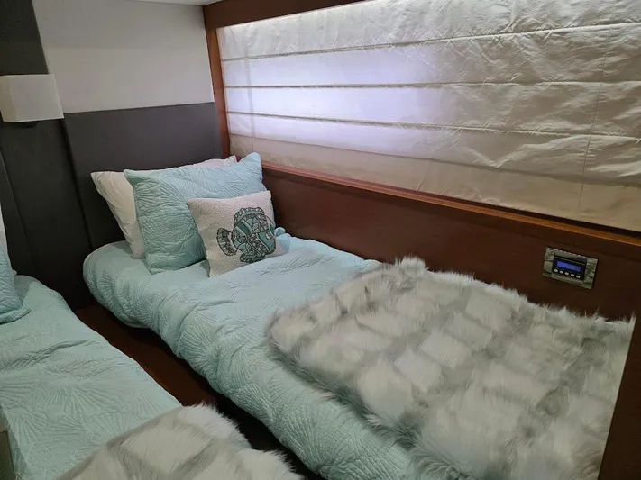 Just Peachy Yacht Photos Pics 